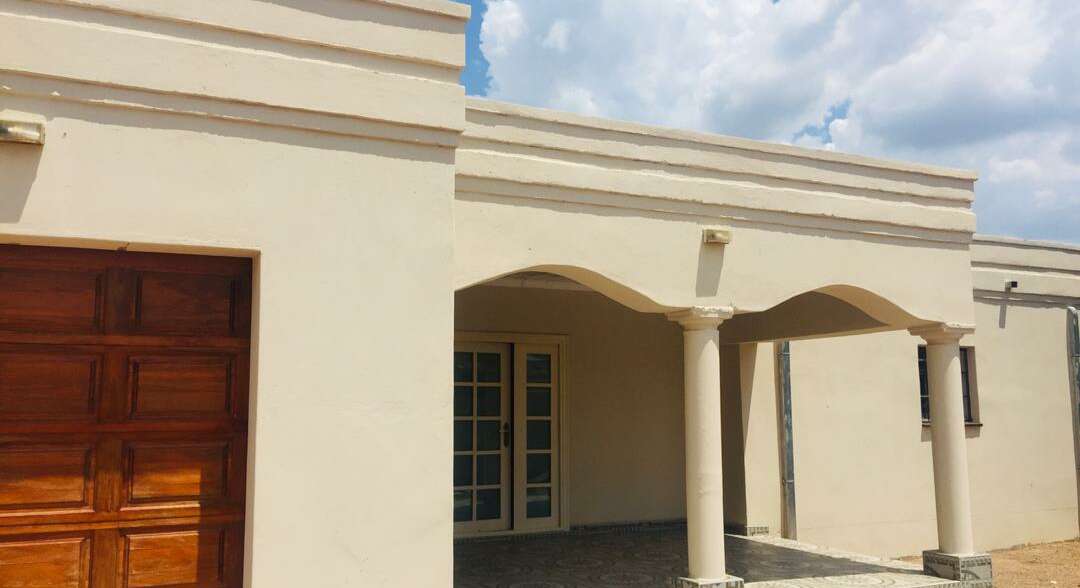3 Beds & 1 Bedroomed House For sale
